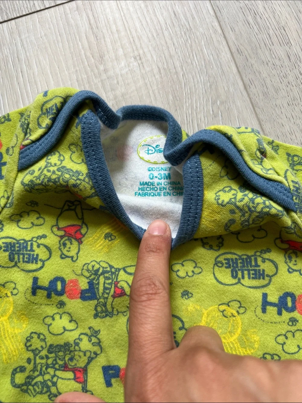 💋3/$10💋Disney Winnie the Pooh Baby Onesie Size 0-3 months